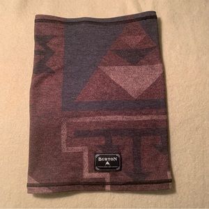 Burton neck gaiter.